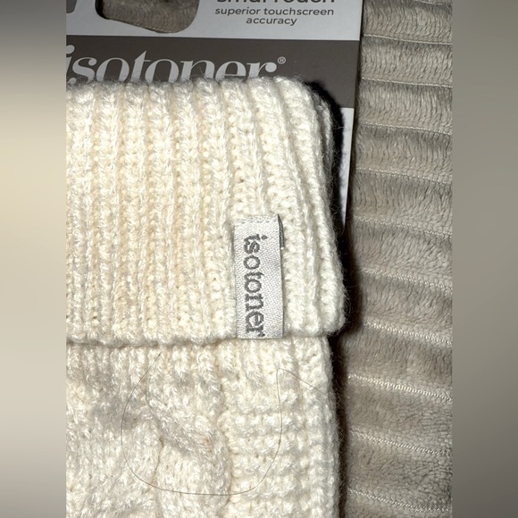 Pretty cream warm ISOTONER women’s gloves NWT - Picture 4 of 8